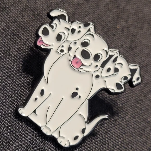 101 Dalmatians Cerberus Enamel Pin - Picture 7 of 9
